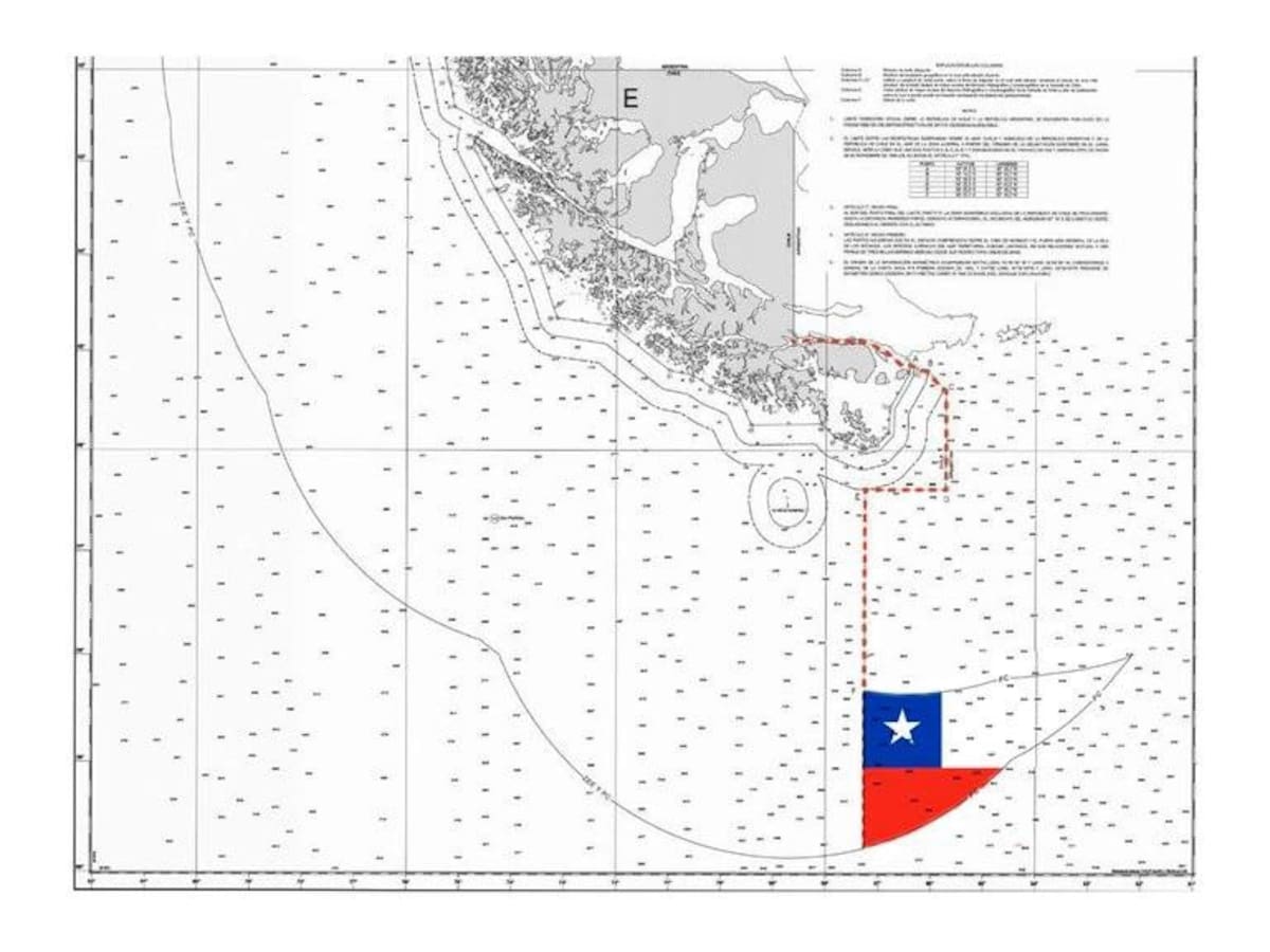 Facsímil del mapa que incluye Piñera en su decreto que viola los tratados que firmó Argentina con Chile.