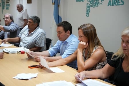 Andrés Watson anunció la normalización del servicio de las líneas locales.