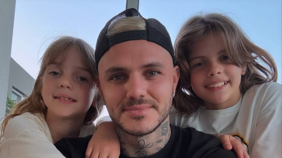 Mauro Icardi y Francesca e Isabella, sus dos hijas. Foto: Instagram.