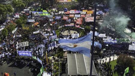 Marcha universitaria en el Congreso. Foto: NA