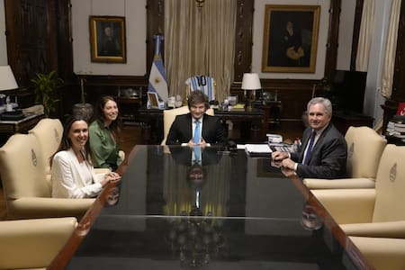 Reunión de Javier Milei con Elisa Trotta