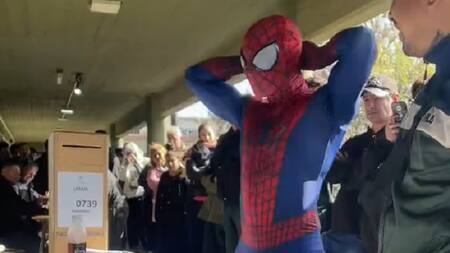 Votó Spiderman.
