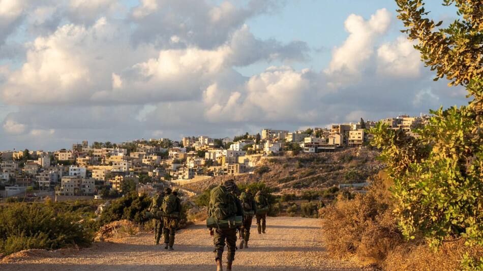 Soldados israelíes en la frontera con El Líbano; guerra Israel-Hezbollah: Foto: X @idfonline
