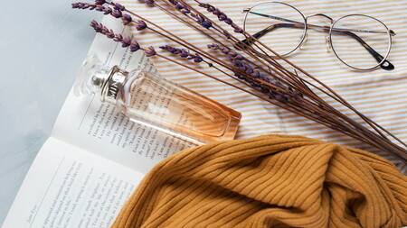 Perfume; fragancia; lavanda.