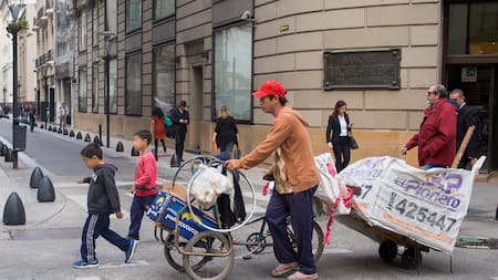 La Iglesia alzó la voz: el reclamo del presidente de Cáritas Argentina a Milei para la reactivación de obras públicas en barrios populares