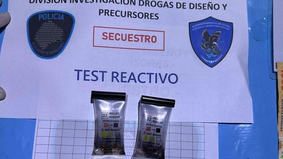 Secuestro de pastillas de éxtasis con la cara de Messi en una fiesta electrónica de Puerto Madero. Foto: @ragotelam.