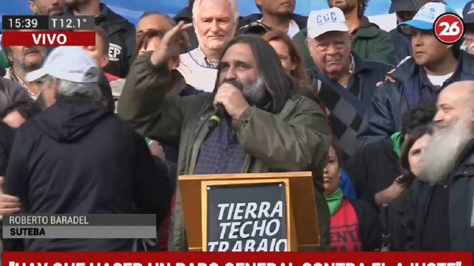 Roberto Baradel en Marcha Federal - Plaza de Mayo