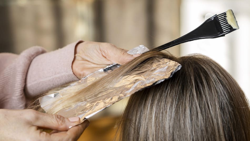 Prohibieron una marca de alisados para el cabello. Foto: Freepik.