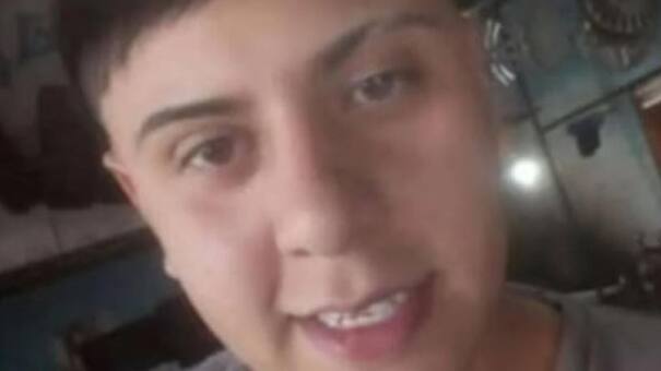 Parrillero mató a balazos a su vecino de 19 años y se dio a la fuga: investigan una venganza