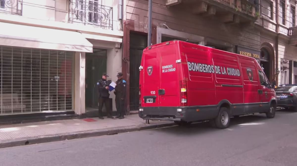 Encontraron a una joven de 27 años muerta en un departamento en Retiro.