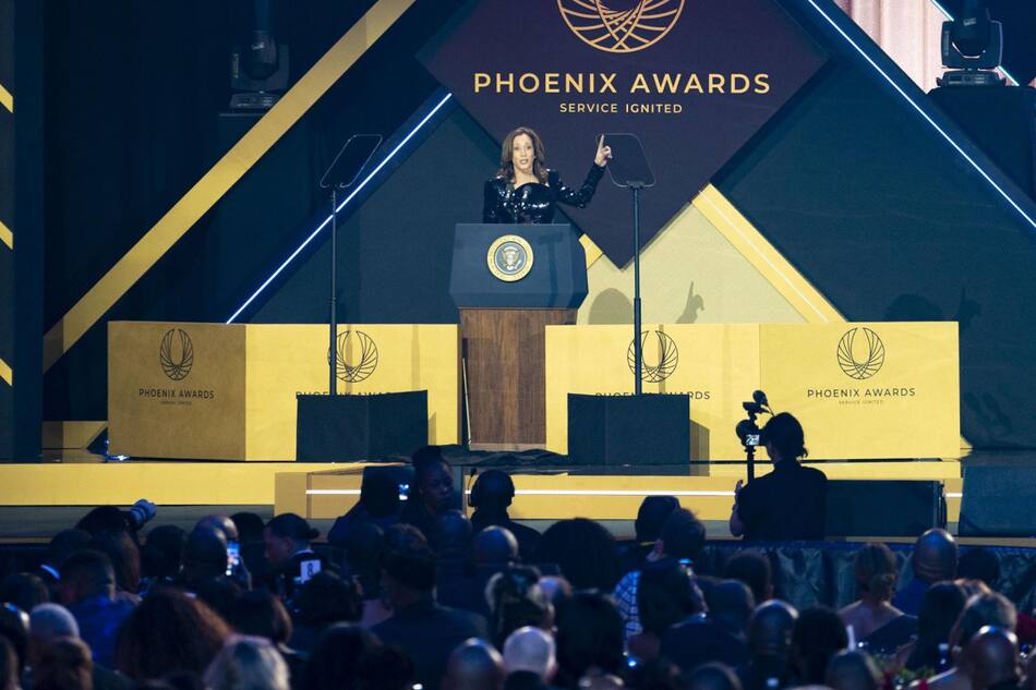 Kamala Harris pronuncia un discurso en la Cena de Premios Phoenix 2024 en Washington, DC, EE. UU., el 14 de septiembre de 2024.