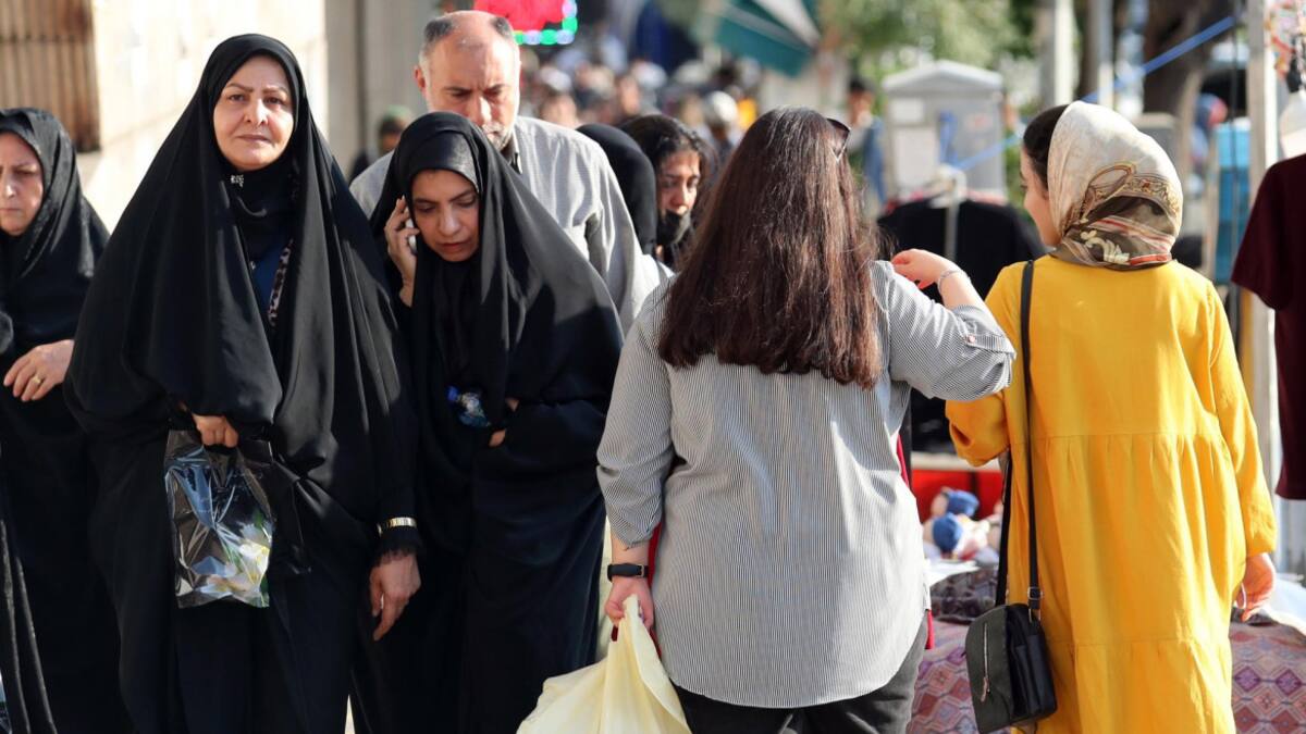 Mujeres usando el hiyab en Irán. Foto: EFE