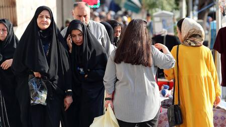 Irán: en el aniversario por la muerte de Amini, se intensifican arrestos y abusos contra mujeres