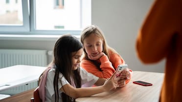 Trámites de ANSES: cuál es la fecha límite para pedir la Ayuda Escolar Anual en diciembre 2025