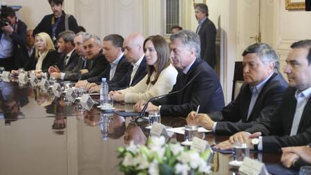 Reunión de Macri con Gobernadores en Casa Rosada - NA