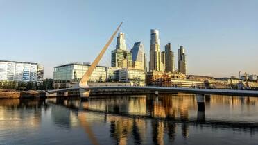 El Gobierno quitó subsidios de gas y luz a más de 3.500 usuarios de Puerto Madero y barrios cerrados