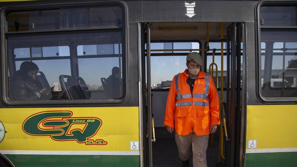 Coronavirus en Argentina, controles en transporte público, NA