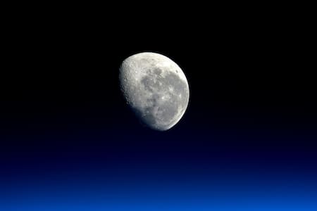 Luna; espacio. Foto: Unsplash.