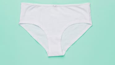 Regalar una bombacha blanca en Año Nuevo: el ritual que llama a la abundancia y prosperidad para 2026