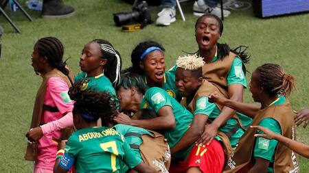 Mundial Femenino 2019: Festejo de Camerún ante Nueva Zelanda (Reuters)