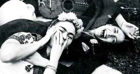 La vida, el ocaso y la resurrección de Chavela Vargas, la mujer que lloraba mientras cantaba sus penas de amor