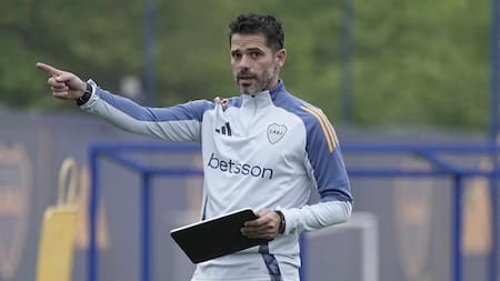Fernando Gago en el entrenamiento de Boca.