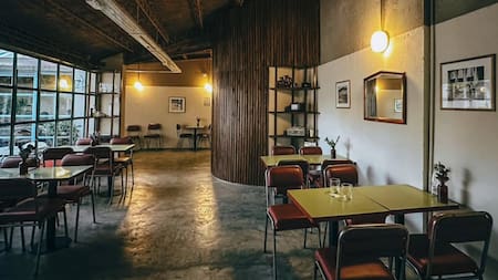 El interior del bodegón vintage "Ostende". Foto: Instagram @ostende_ba