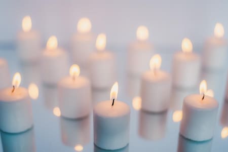 Velas. Foto: Unsplash.