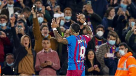 Depay, Barcelona, EFE