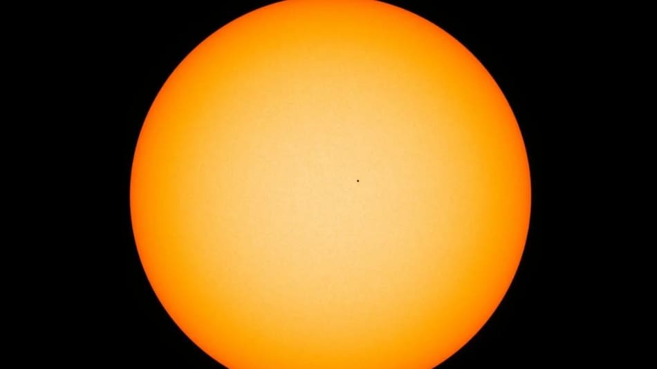 Mercurio pasea frente al Sol, NASA, ciencia, planetas