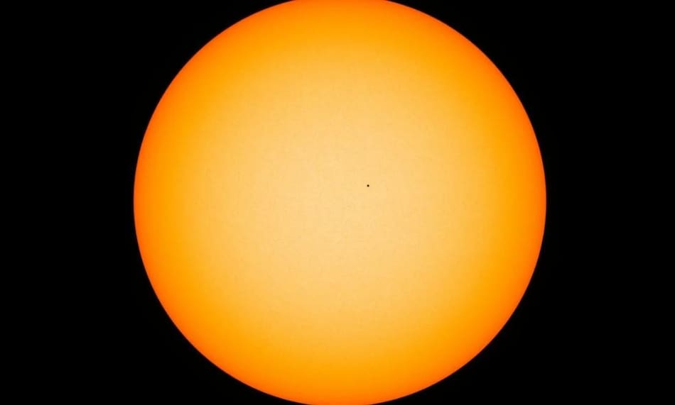 Mercurio pasea frente al Sol, NASA, ciencia, planetas