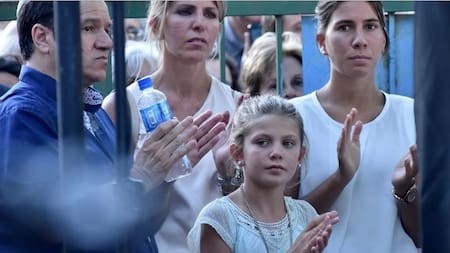Sandra Arroyo Salgado, Iara y Kala, en el homenaje de 2017 al cumplirse dos años de la muerte del fiscal