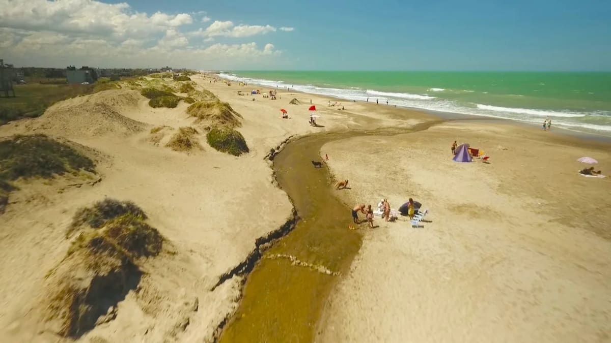 La Caleta, el destino que combina playas amplias y naturaleza