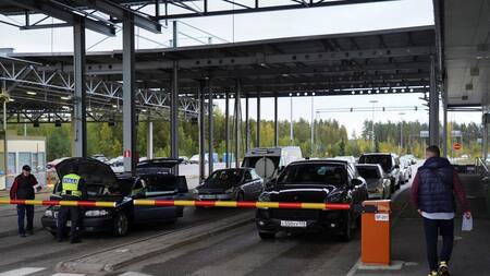 Finlandia cierra la frontera con Rusia_Reuters