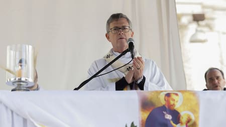 García Cuerva, en la misa por el Día de San Cayetano: “Nadie se salva solo”