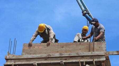 Construcción, obra en construcción, materiales para la construcción, Foto NA