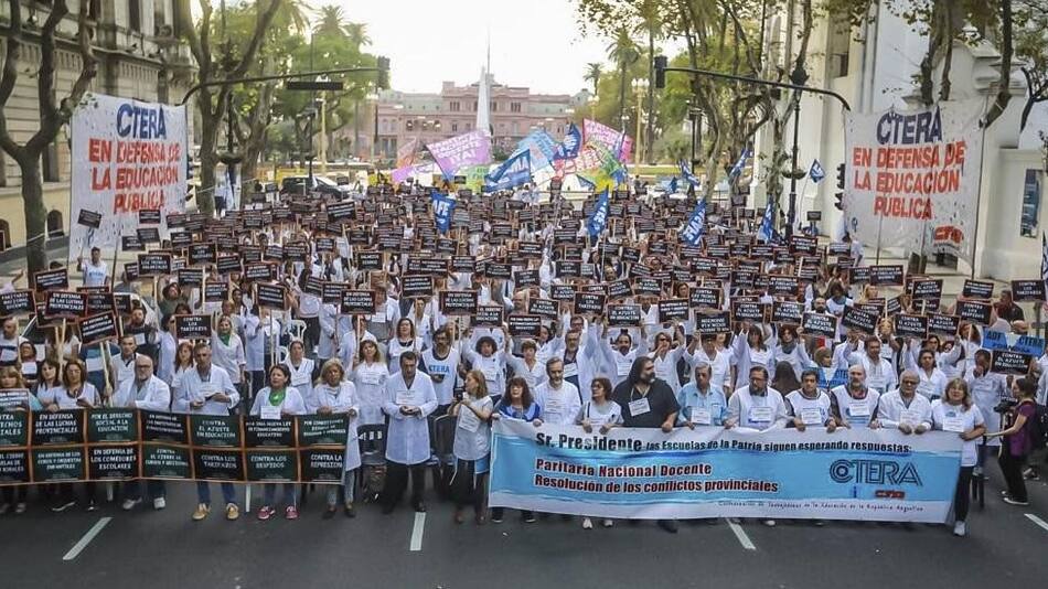Banderazo - docentes bonaerenses