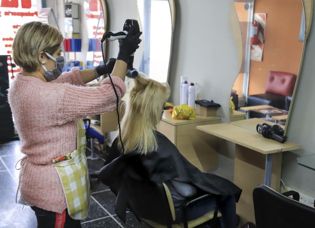 Habilitadas peluquerías, centros de estética, mudanzas y servicios inmobiliarios en los municipios del AMBA, NA