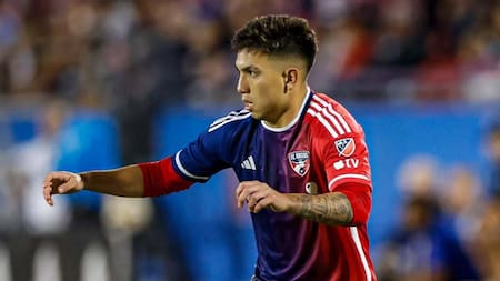 Mientras se acerca a Boca, Alan Velasco sufrió un accidente de tránsito en la autopista Riccheri