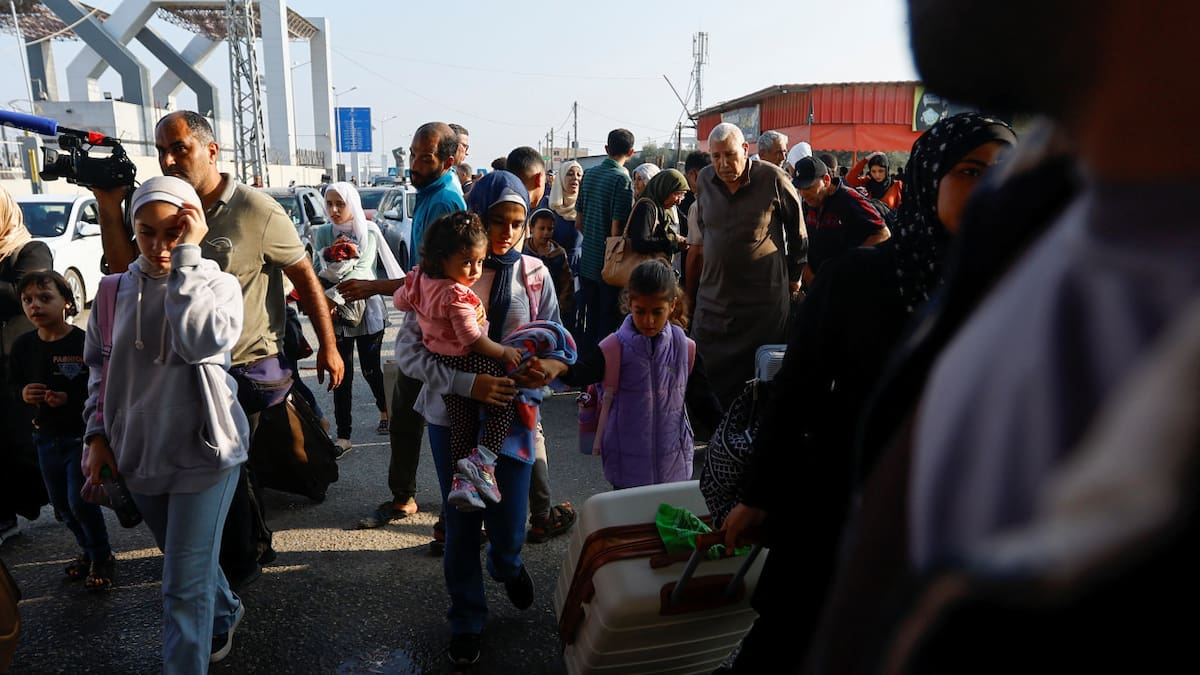 Evacuados de Gaza. Foto: Reuters.
