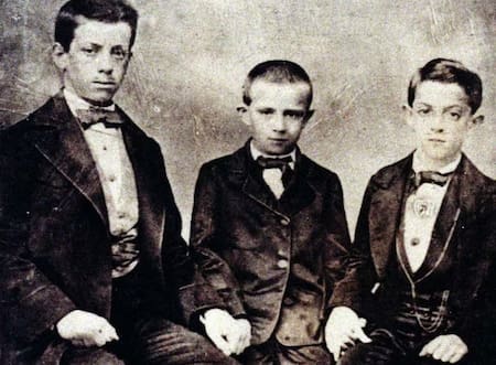 Roca en el Colegio Nacional de Concepción del Uruguay co sus primos Eduardo y Florencio Reboredo