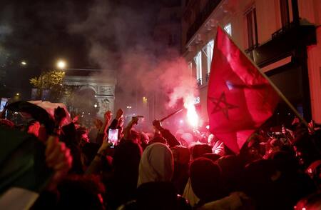 Disturbios en París 3; triunfo de Marruecos sobre Portugal. Foto: Reuters.