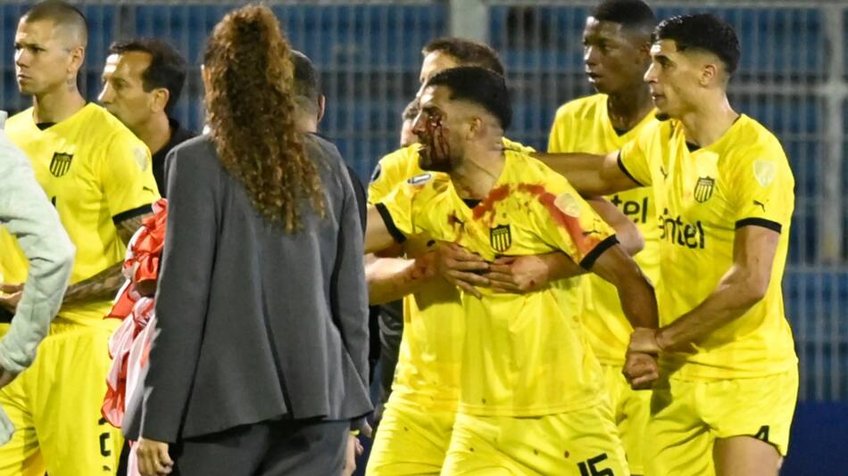 Incidentes en el partido entre Rosario Central y Peñarol. Foto: Goal