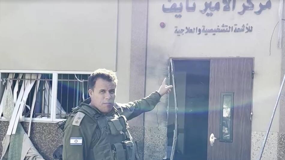 Jonathan Conricus en el Hospital Al Shifa de Gaza. Foto: Captura de video