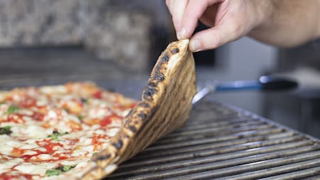 Pizza a la parrilla. Foto: Cucinare