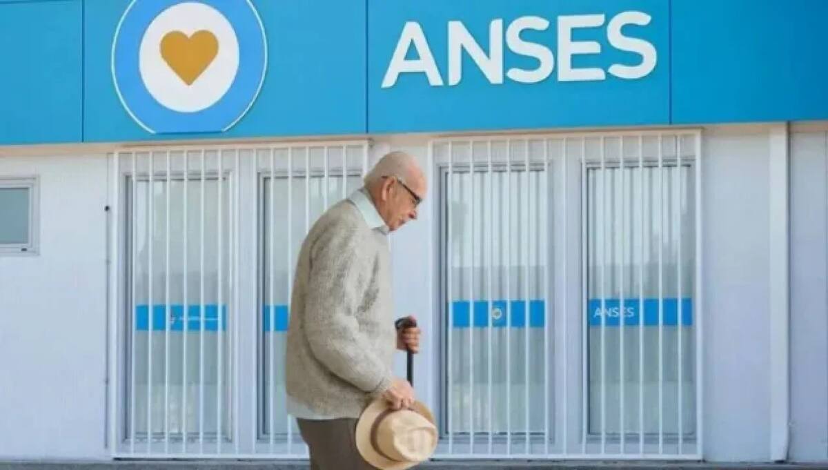 Nuevos aumentos para los jubilados. Foto: NA.