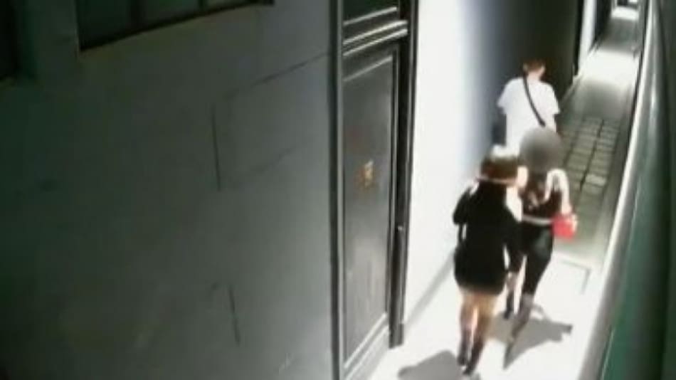 Cayeron tres viudas negras por usar el celular de la víctima. Foto: NA