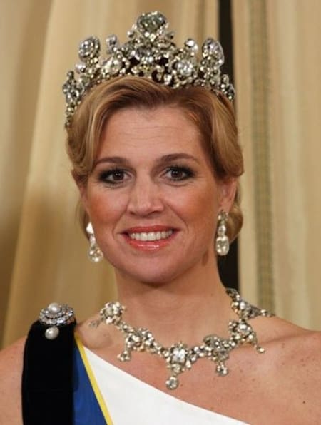 Tiara Stuart de Países Bajos, utilizada por la reina Máxima. Foto: Pinterest.