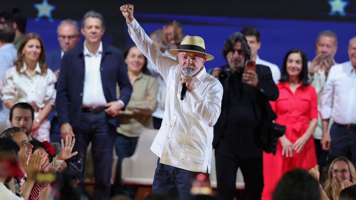 Lula da Silva formalizó su candidatura a la Presidencia de Brasil: los puntos clave de su plan para vencer a Flávio Bolsonaro