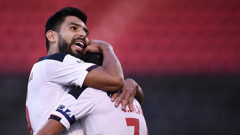 Independiente derrotó a Newells, fútbol argentino, NA.